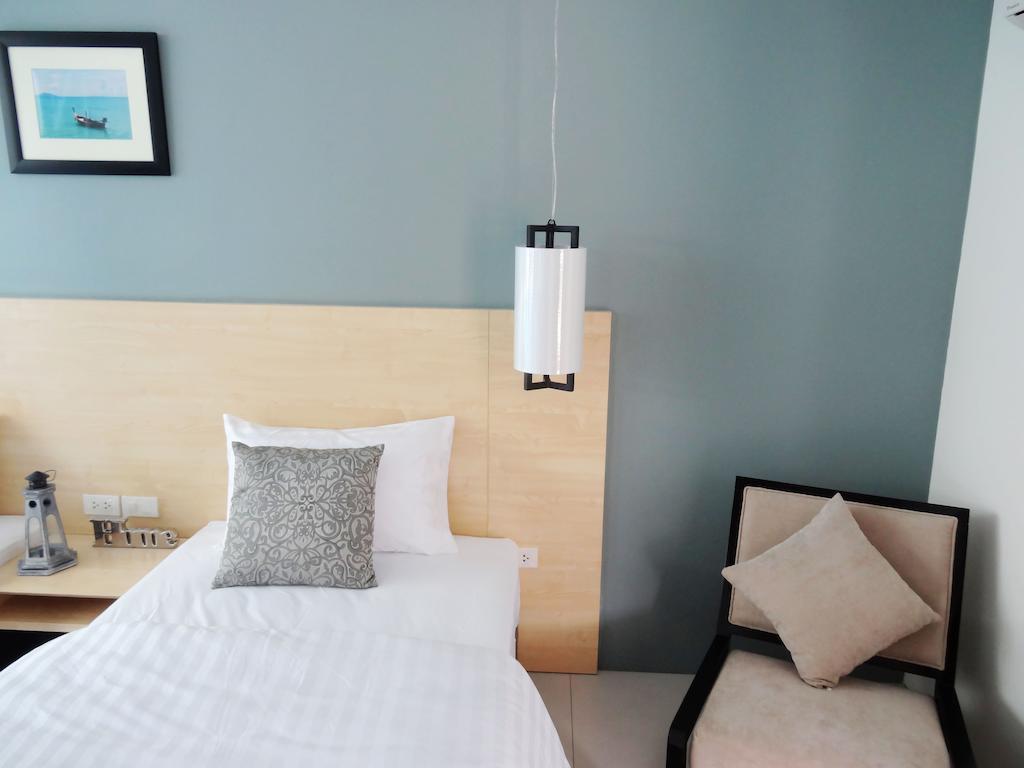 Good Day Phuket Hotel מראה חיצוני תמונה