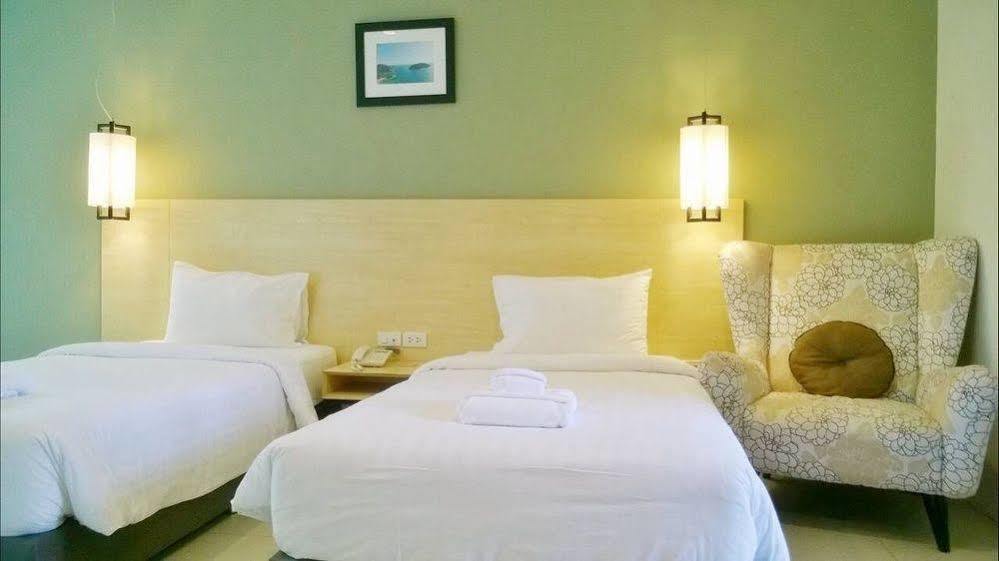 Good Day Phuket Hotel מראה חיצוני תמונה
